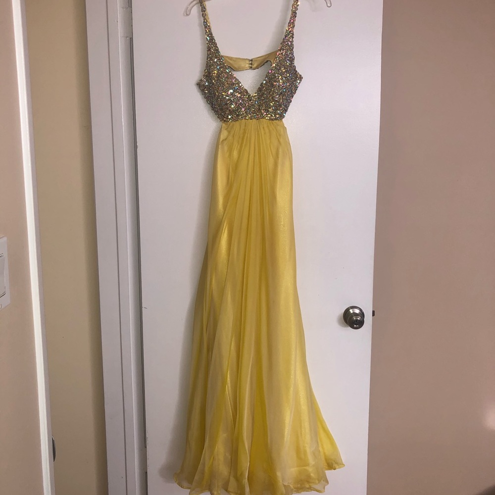 La Femme Embellished OpenBack Dress Yellow Size 0